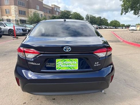 Used 2025 Toyota Corolla LE FWD image 6