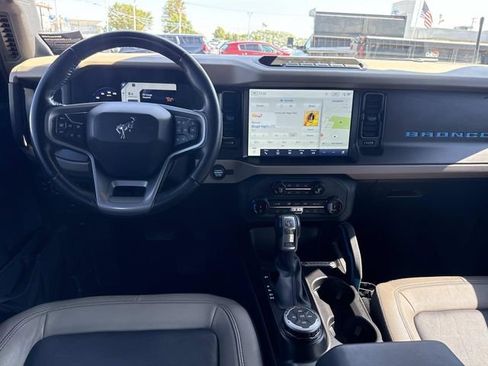 Used 2022 Ford Bronco Wildtrak image 13