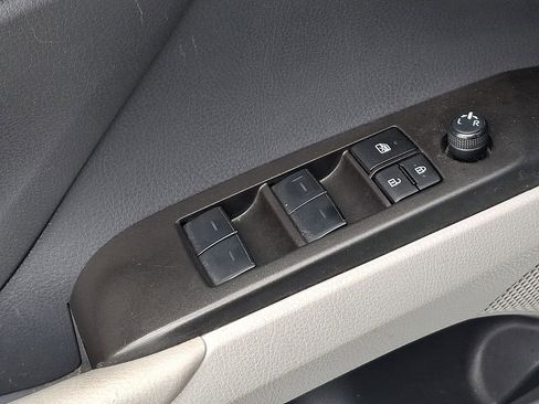 Used 2024 Toyota Camry LE FWD image 27