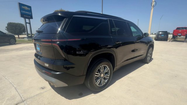 Certified 2026 Chevrolet Traverse LT w/ Driver Confidence Package FWD image 8