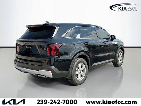 New 2026 Kia Sorento LX image 5