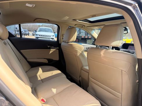 Used 2013 Acura ILX w/ Technology Package image 16