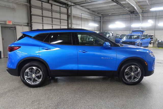 Used 2024 Chevrolet Blazer LT w/ Convenience Package FWD image 8