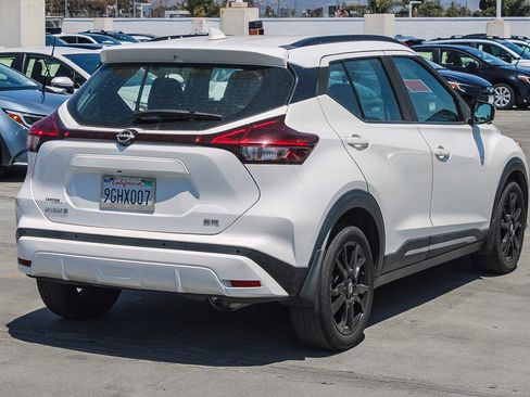 Used 2022 Nissan Kicks SR FWD image 14