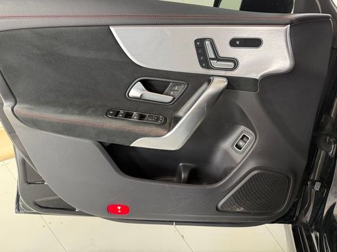 Used 2022 Mercedes-Benz CLA 250 image 12