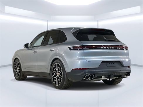 New 2026 Porsche Cayenne S image 3