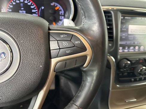 Used 2015 Jeep Grand Cherokee Altitude image 16