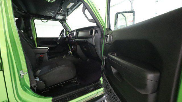 Used 2018 Jeep Wrangler Unlimited Sport AWD/4WD image 10