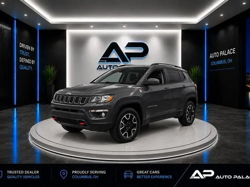 Used 2019 Jeep Compass Trailhawk AWD/4WD image 1