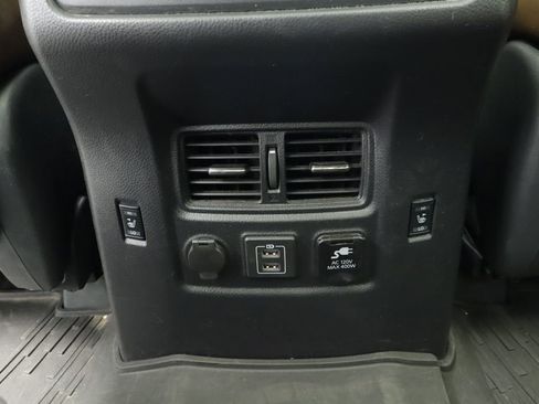 Used 2024 Nissan Titan Platinum Reserve w/ Moonroof Package AWD/4WD image 22