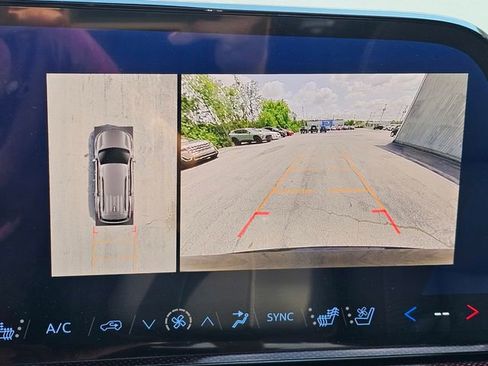 New 2025 Chevrolet Traverse RS w/ LPO, Floor Liner Package image 39