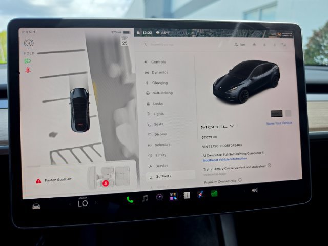 Used 2024 Tesla Model Y 2WD image 54