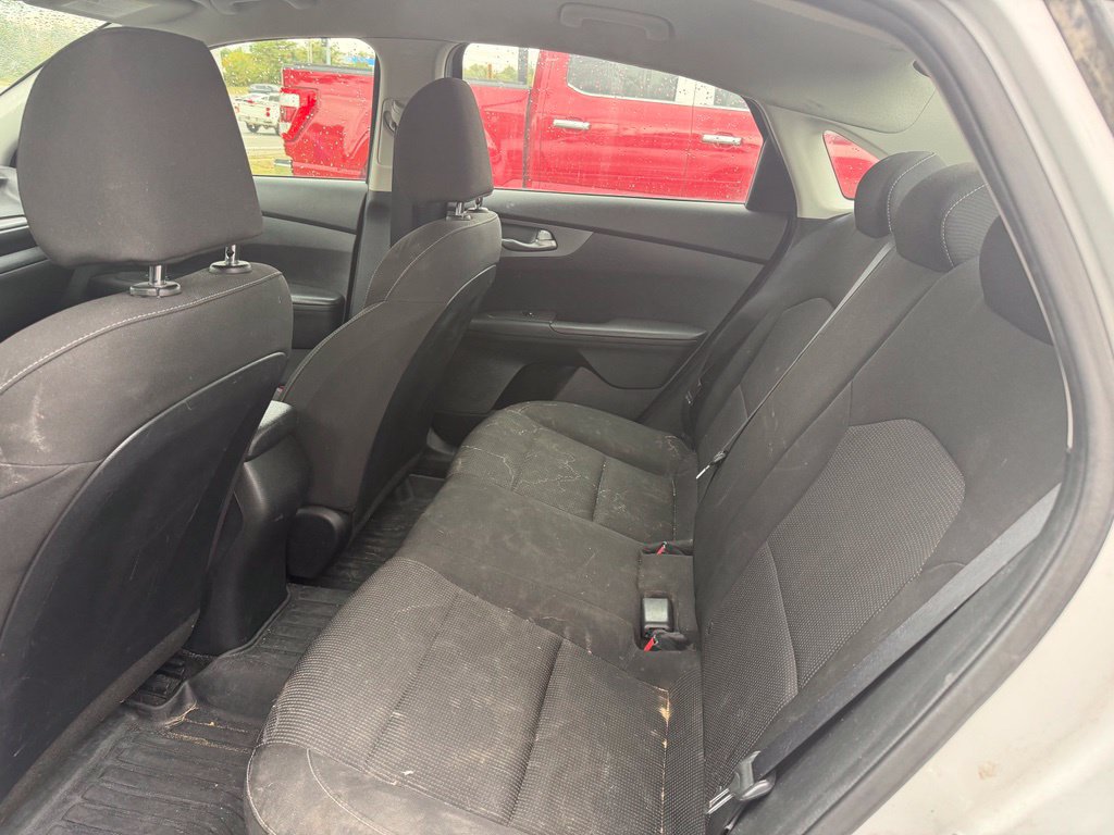 Used 2020 Kia Forte LXS FWD image 7