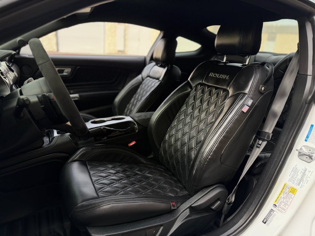 Used 2022 Ford Mustang GT Premium w/ GT Performance Package RWD image 13