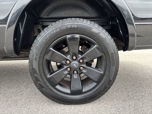 Used 2014 Ford F150 FX4 w/ Equipment Group 402A Luxury AWD/4WD image 32