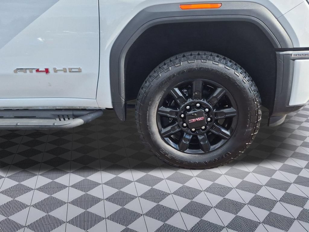Used 2024 GMC Sierra 3500 AT4 w/ Technology Package AWD/4WD image 28