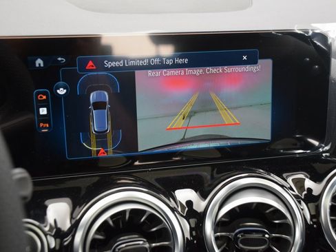 New 2025 Mercedes-Benz GLA 35 AMG 4MATIC image 27