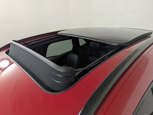 Used 2024 Porsche Macan image 22