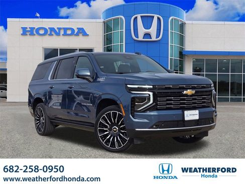 Used 2025 Chevrolet Suburban High Country image 1