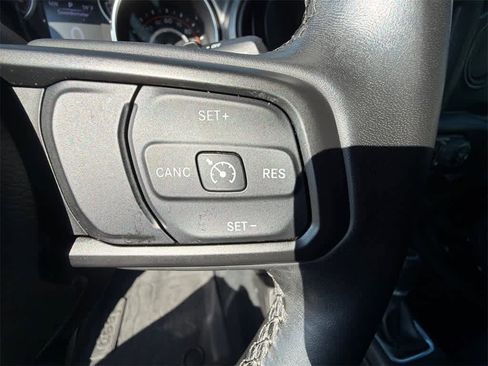 Used 2022 Jeep Wrangler Unlimited Sport image 23