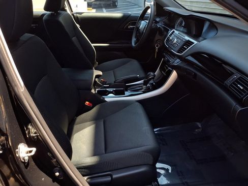 Used 2016 Honda Accord LX image 24