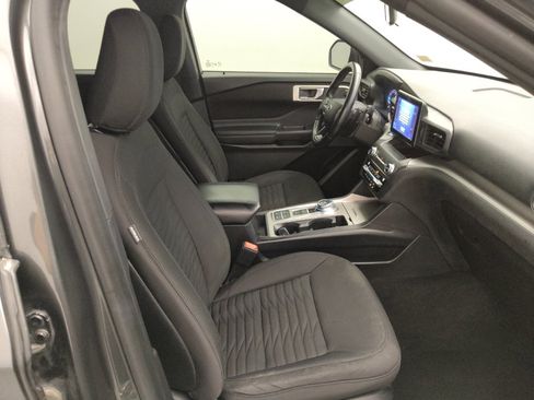 Used 2020 Ford Explorer XLT RWD image 21