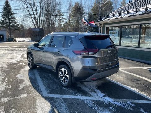 Used 2023 Nissan Rogue SV w/ SV Premium Package image 9