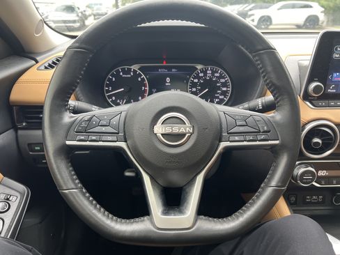 Used 2024 Nissan Sentra SV w/ SV Premium Package FWD image 15