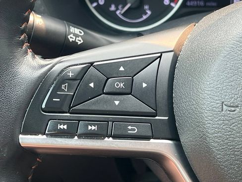 Certified 2021 Nissan Sentra SR FWD image 21