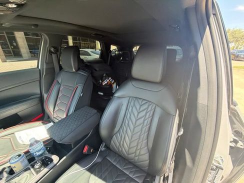 Certified 2025 Kia Sportage X-Pro Prestige AWD/4WD image 12