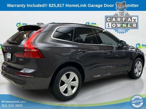 Used 2022 Volvo XC60 B5 Momentum image 5