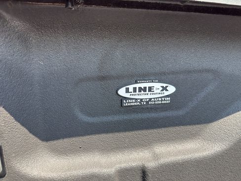 Used 2021 RAM 1500 Classic SLT w/ Luxury Group AWD/4WD image 18