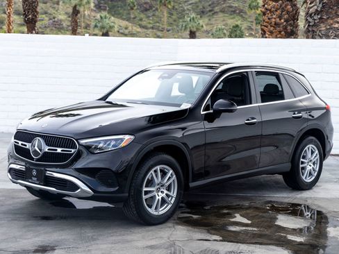 Used 2023 Mercedes-Benz GLC 300 4MATIC image 5