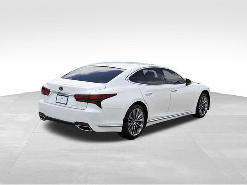 Used 2022 Lexus LS 500 RWD image 4