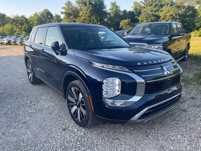 Used 2025 Mitsubishi Outlander SE