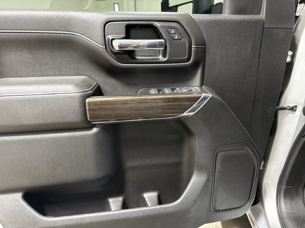 Used 2020 Chevrolet Silverado 2500 LT w/ Texas Edition AWD/4WD image 20