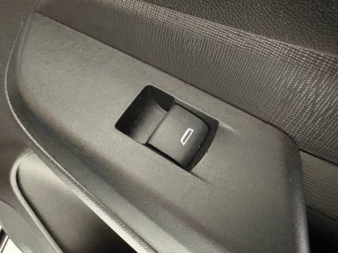 Used 2025 Buick Envista Preferred FWD image 20