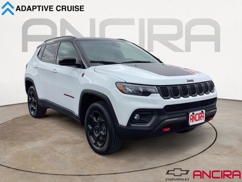 Used 2023 Jeep Compass Trailhawk AWD/4WD image 1