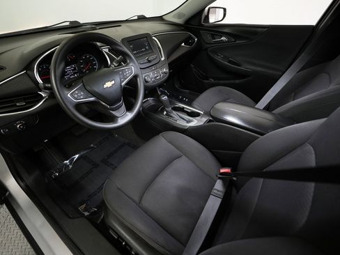 Used 2018 Chevrolet Malibu LT image 29