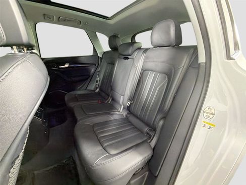 Used 2018 Audi Q5 2.0T Premium AWD/4WD image 24