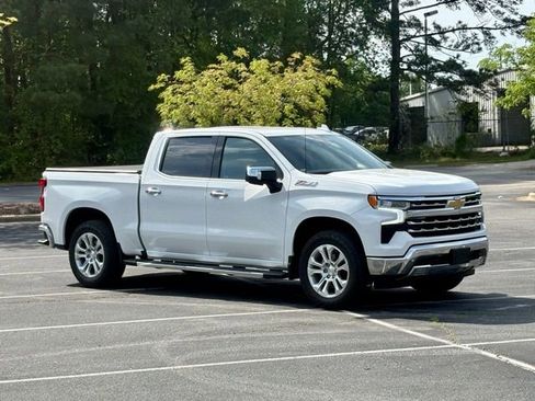 Used 2023 Chevrolet Silverado 1500 LTZ w/ Technology Package AWD/4WD image 10