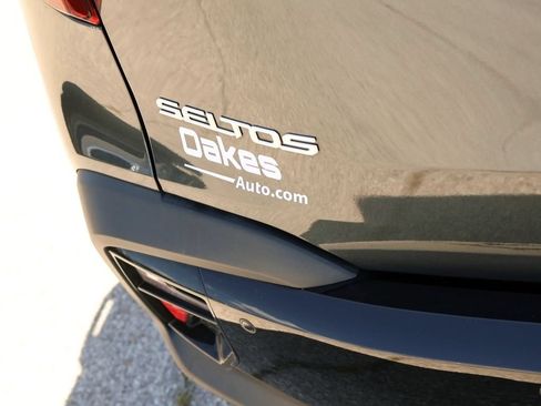 Used 2025 Kia Seltos SX w/ SX Sunroof Package AWD/4WD image 7