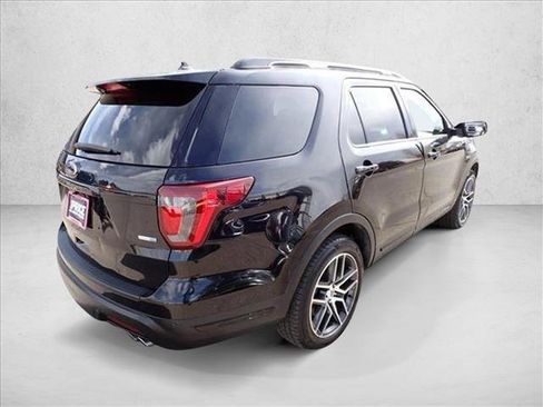 Used 2019 Ford Explorer Sport w/ Equipment Group 401A AWD/4WD image 4