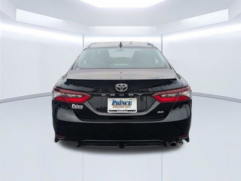 Used 2023 Toyota Camry SE FWD image 4