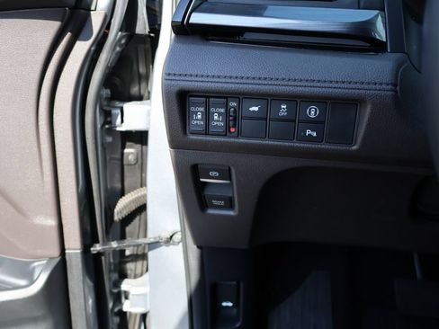 Certified 2024 Honda Odyssey Elite image 33