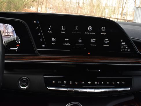 Used 2023 Cadillac Escalade ESV Luxury image 39