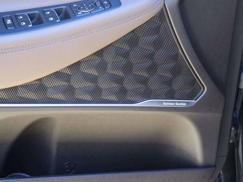 Used 2021 Hyundai Santa Fe Limited image 15