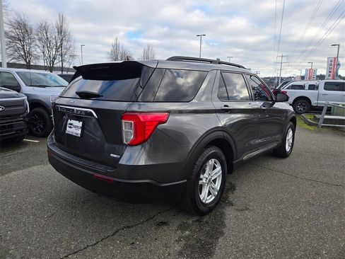 Used 2020 Ford Explorer XLT image 5