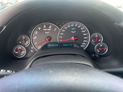 Used 2011 Chevrolet Corvette Grand Sport RWD image 21