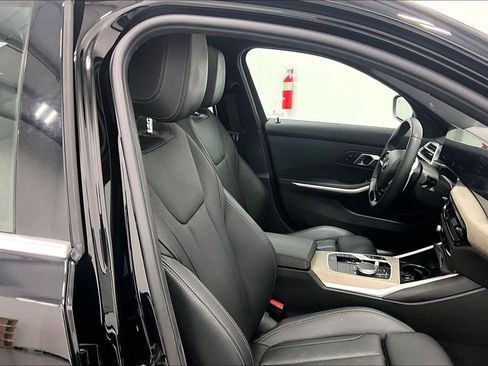 Used 2025 BMW 330i xDrive Sedan image 6